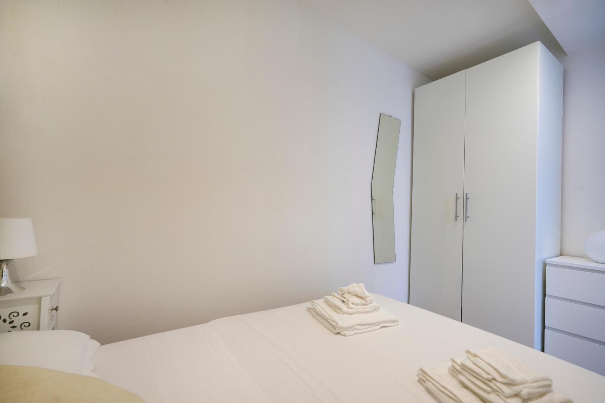 Color House Apartment Bari